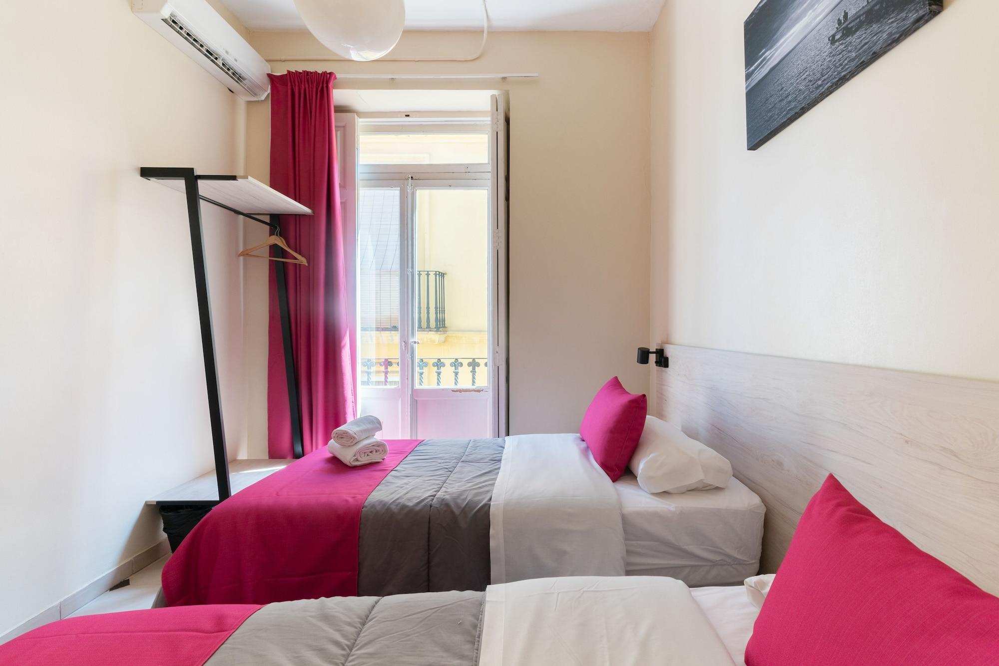 Red Nest Hostel فالنسيا المظهر الخارجي الصورة