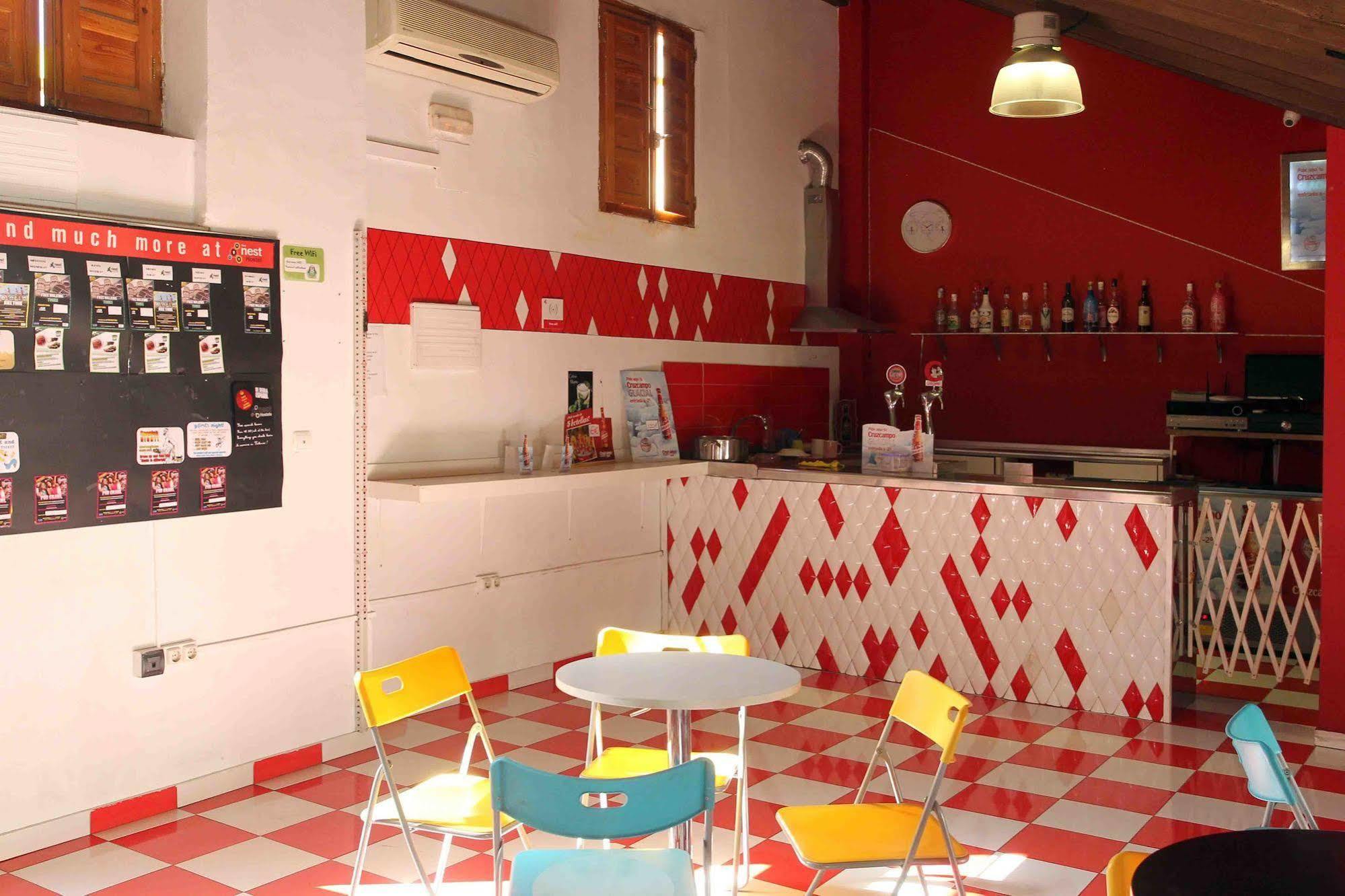 Red Nest Hostel فالنسيا المظهر الخارجي الصورة